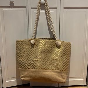Woman’s Beautiful Big Beach Bag with glitter design